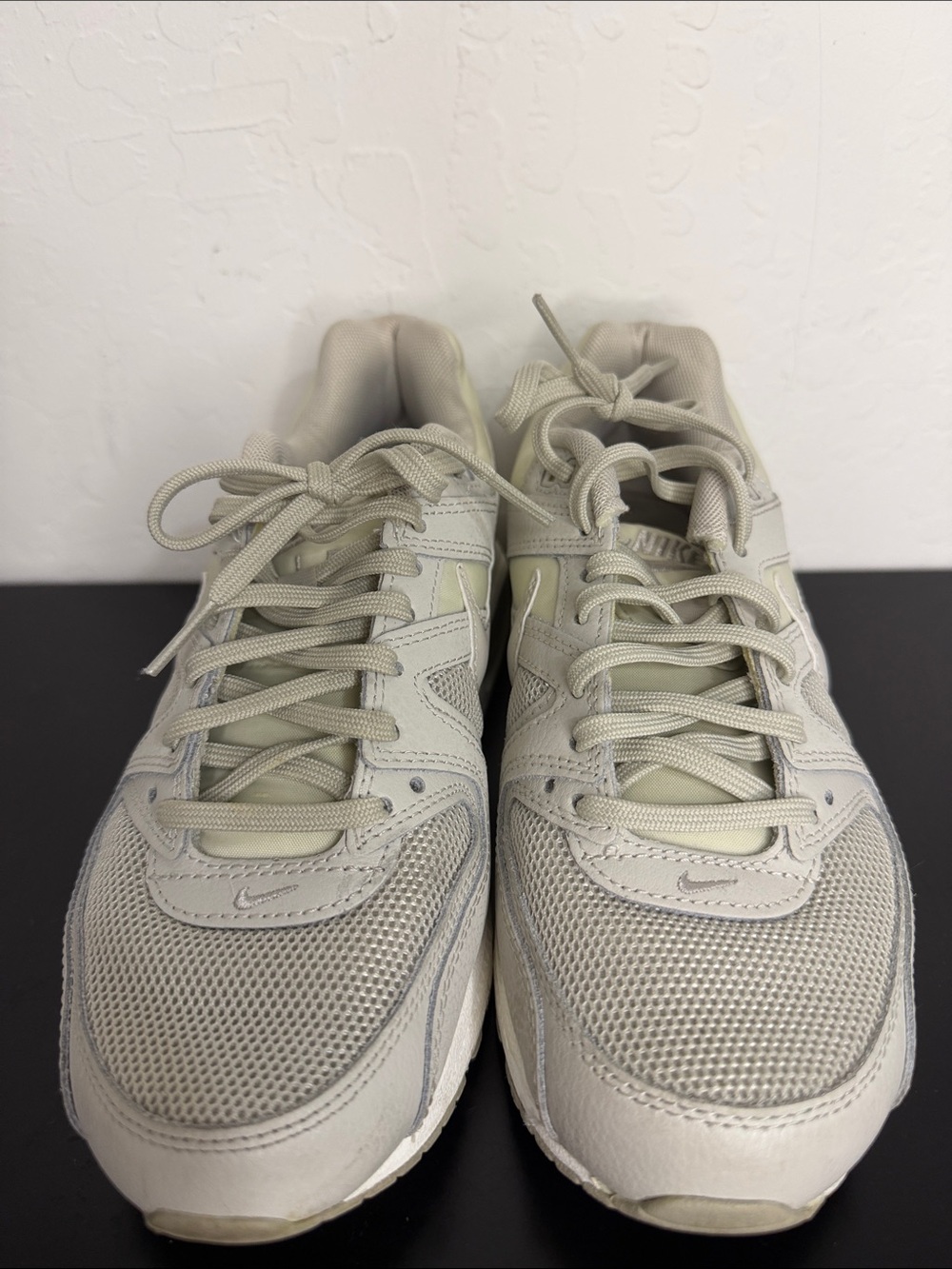 Nike Women’s Light Beige/Tan Mesh & Leather Air Max Sneakers Sz 7.5